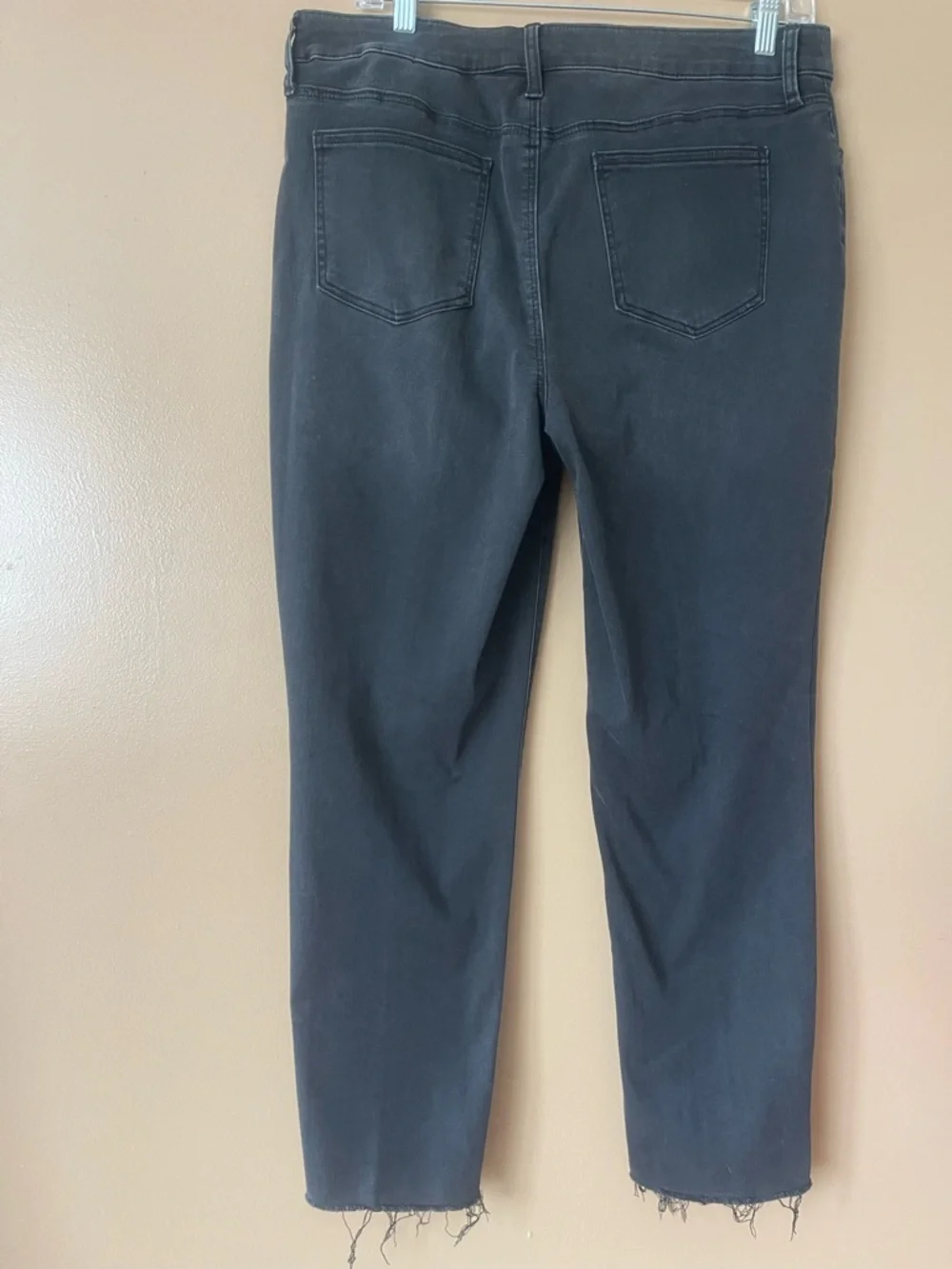 Chicos Black Embroidered Ankle Crop Jeans size 10